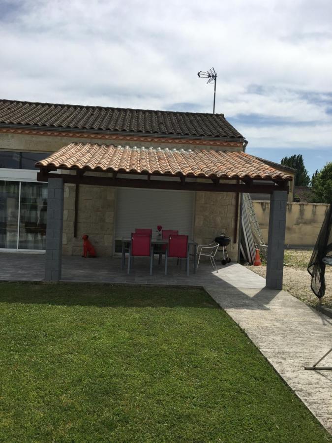 Une Pause A Bergerac Esterno foto