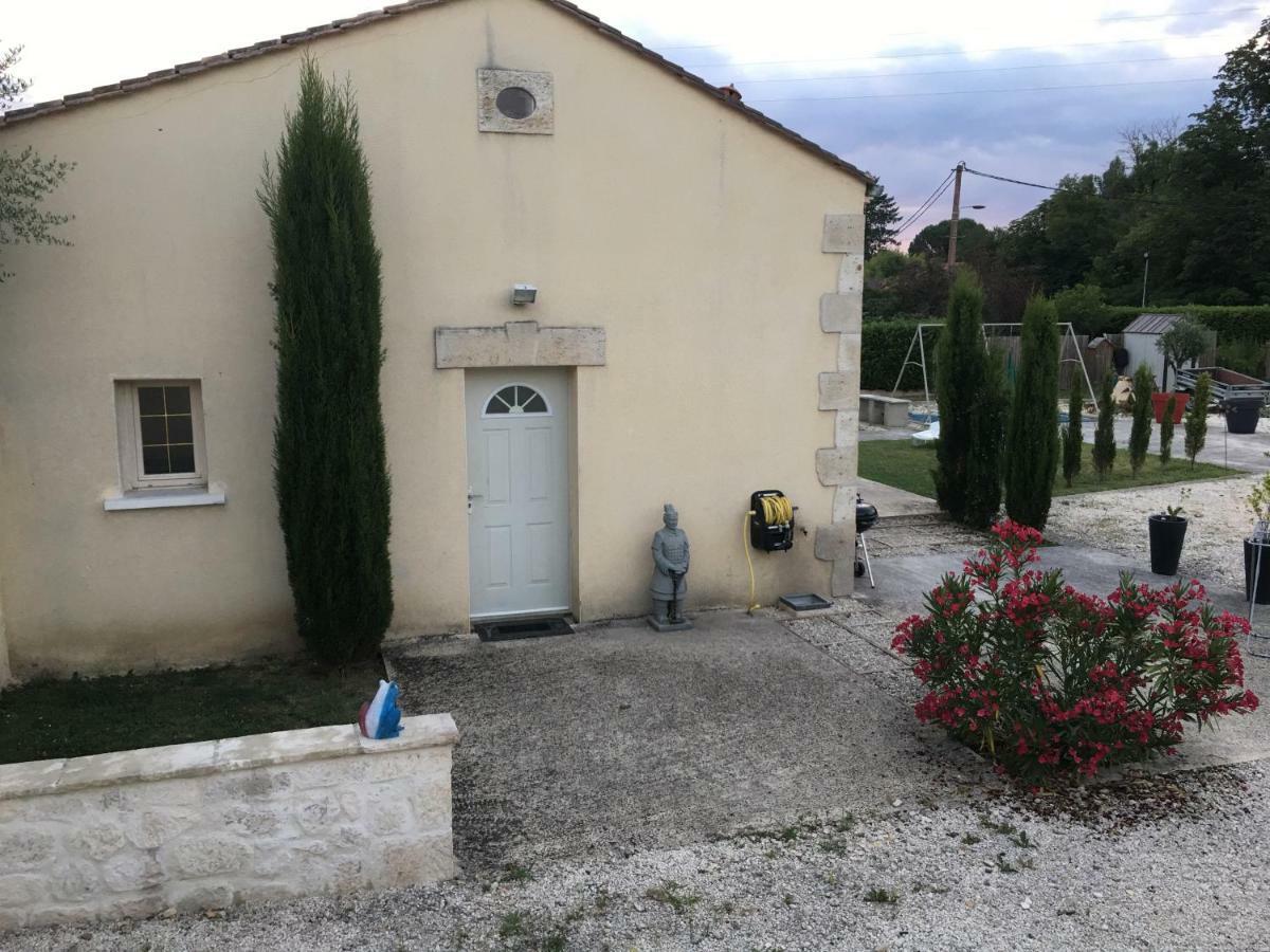Une Pause A Bergerac Esterno foto